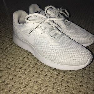 Women’s Nike sneakers